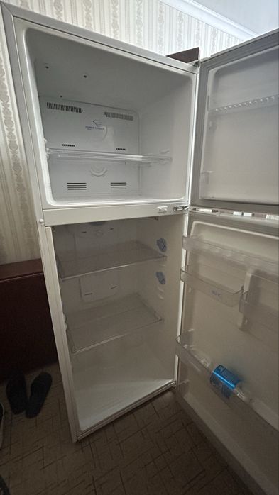 Хтлодильник Samsung