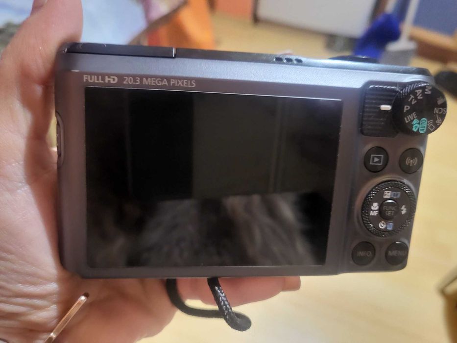 Фотоапарат Canon