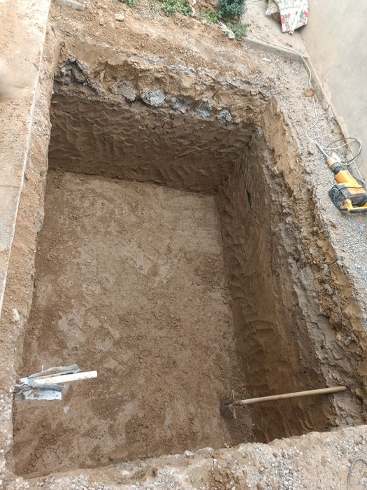 Траншея qazish,Труба, кабел yotqizish Urachi podval Tunel,qazish ishi
