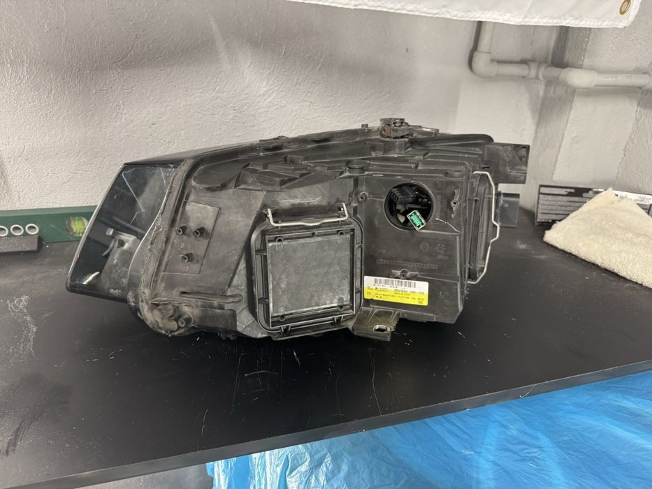 Десен оригинален фар за Ауди Q5