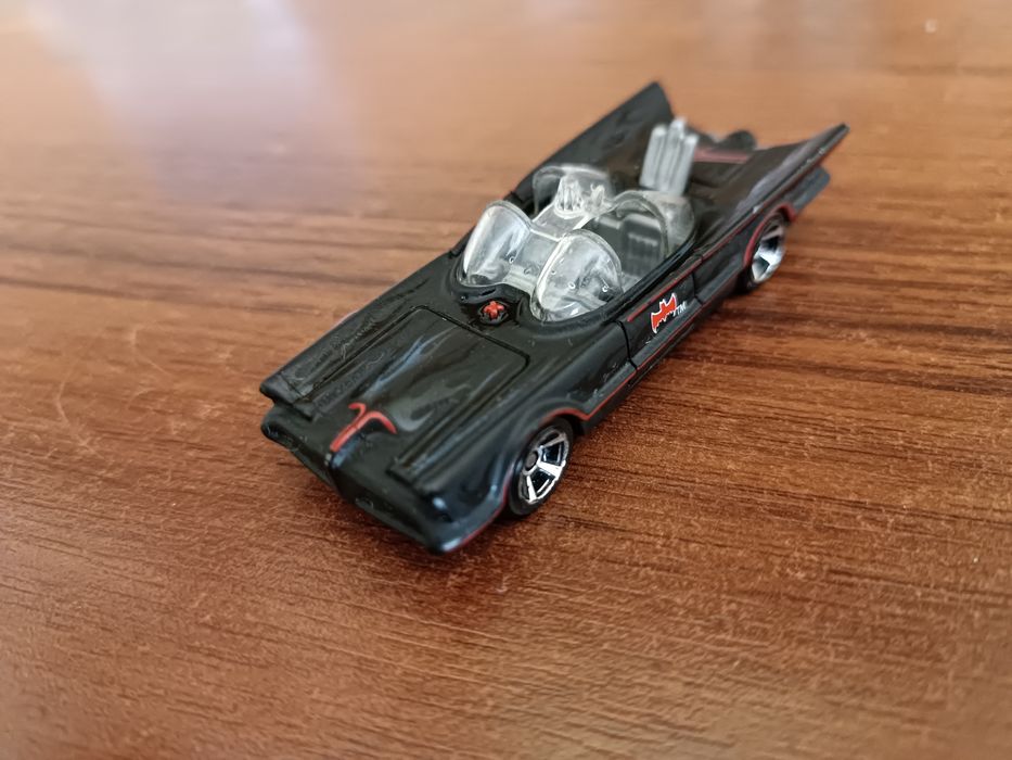 Hot wheels машинки