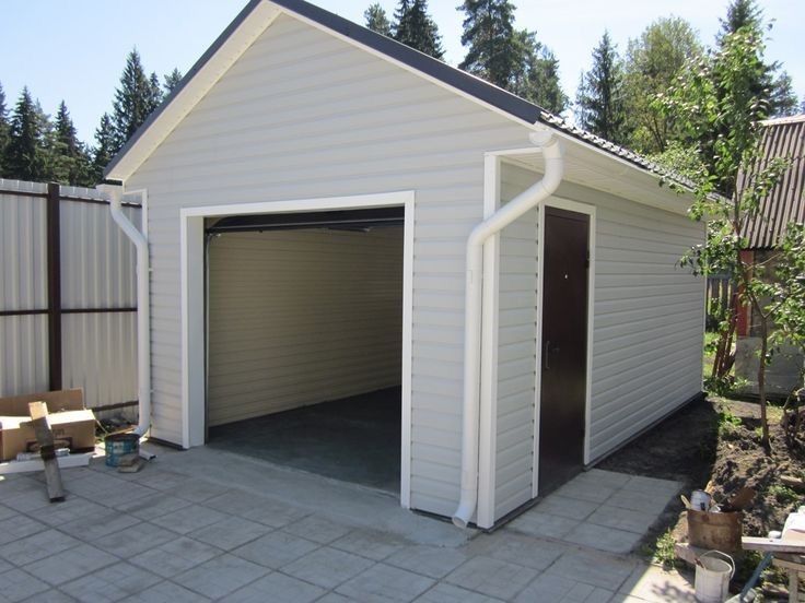 Garaje modulare din panouri sandwich