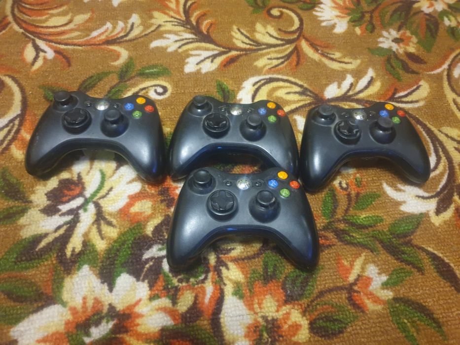 Игровая приставка Xbox360