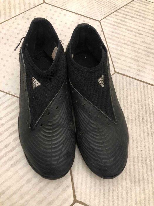 Продам футбольные бутсы