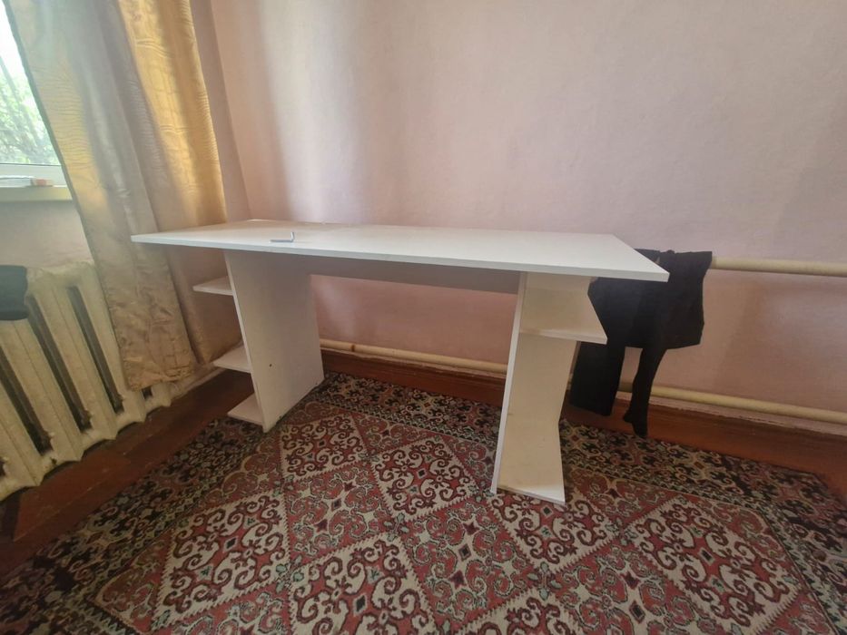 Стол компьютерный