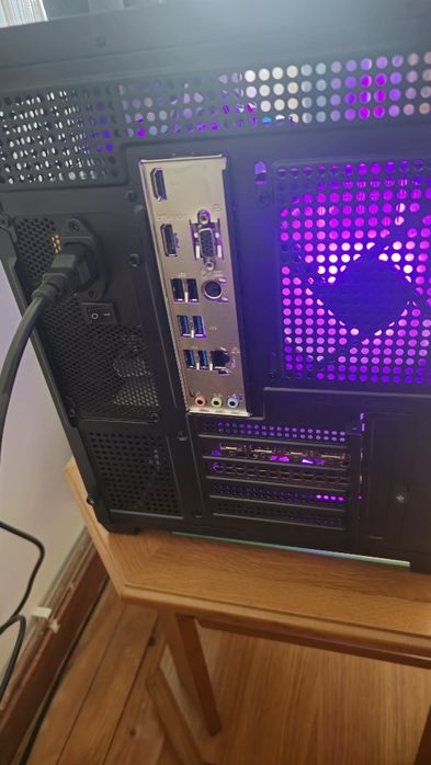 Pc gaming Ryzen 5 5600, rtx 3070, 32 gb ddr4, 1tb ssd m. 2 Baia