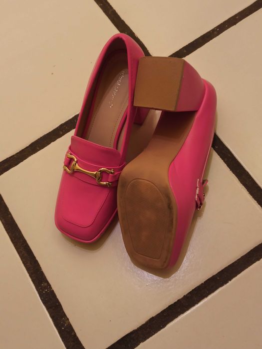 Елегантни кожени обувки 41 номер.Чисто нови!!!