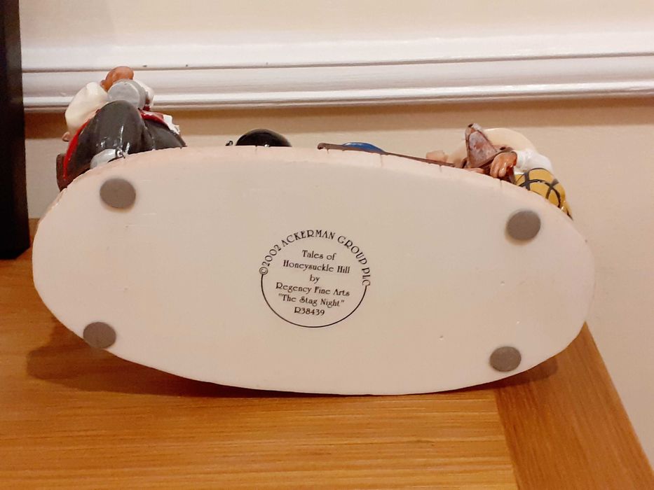 Красива сувенирна фигура "Еленската нощ"