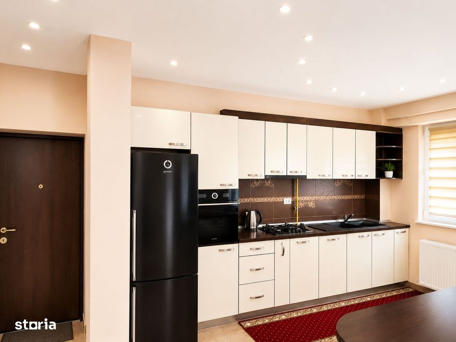 Apartament 3 camere, 74 mp + 2 balcoane, etaj 1,  Rădăuți