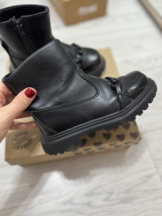 Ботинки для девочки