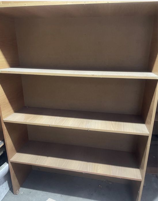 Продается ветрины и манекены