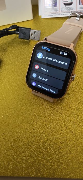 ‼️Smart Watch Auriu cu Bluettoth ‼️