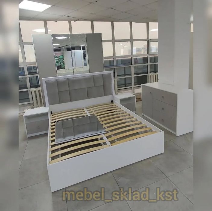 Спальные гарнитуры (10 видов)