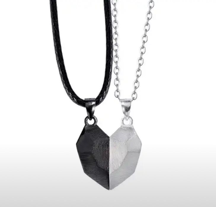 Магнитное ожерелье с подвеской в виде сердца