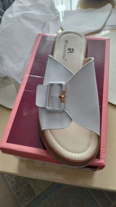 Летняя женская обувь.