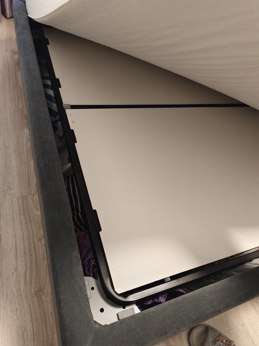 Продам двуспальную кровать