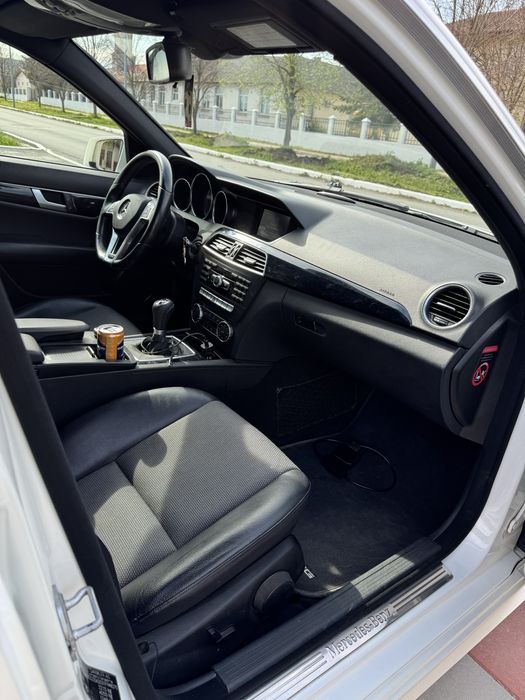 Mercedes c250.