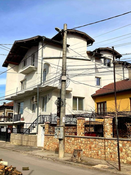 Продава се Къща в Добрич, Център - 495 кв.м за 433 €/кв.м - Снимка #5