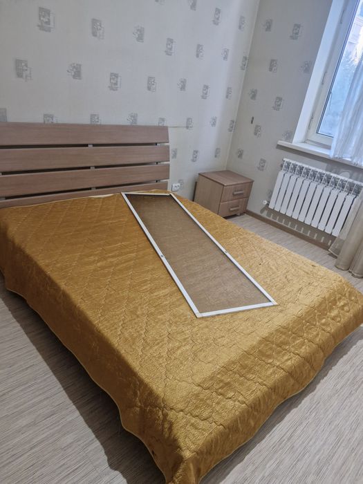 Кровати с матрасами