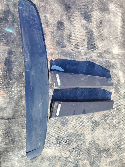 Лайсни и спойлер за Ситроен Ц4 модел 2004-2010г. / Citroen C4