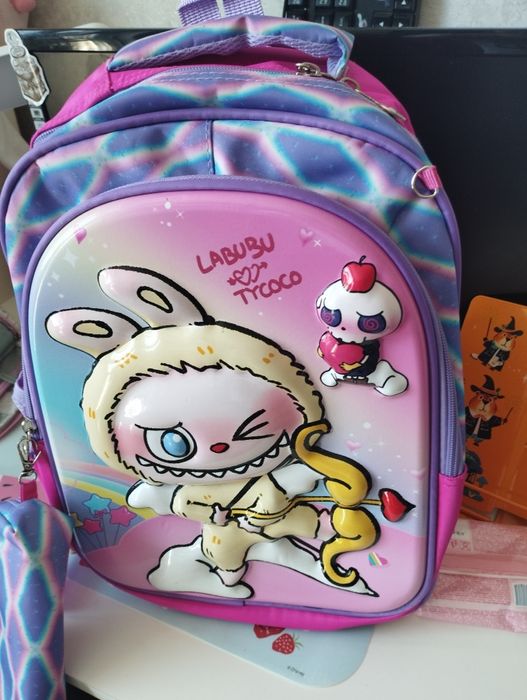 Рюкзак, куртка, кимино, стол, куртка, красовки всё по 1000