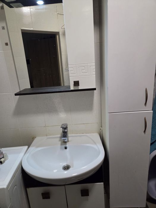 Раковина, тумба, зеркало и пенал