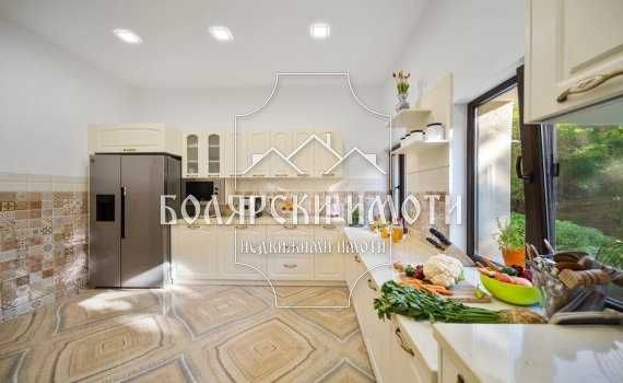 Продава се Къща в с. Хъневци, Област Велико Търново - 360 кв.м за 1857 €/кв.м - Снимка #11