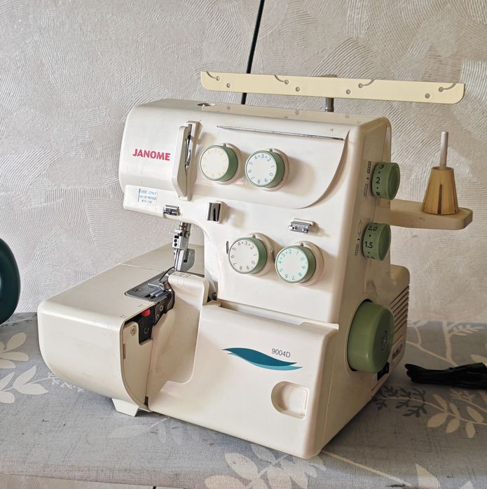 Оверлок janome 9004d