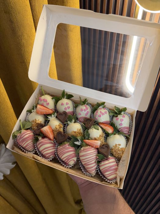 Клубника в школаде!