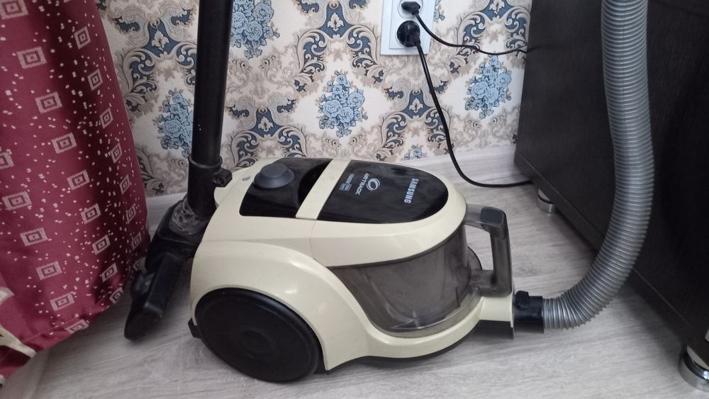 Продам пылесос Samsung