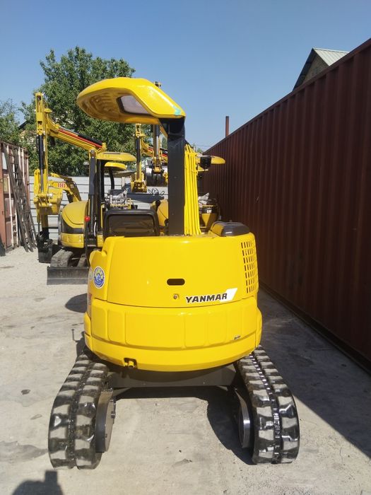 Мини экскаватор Yanmar B2u