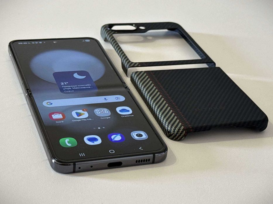 Бартер!Като НОВ! Galaxy Z Flip 5 512GB Graphite (Черен)