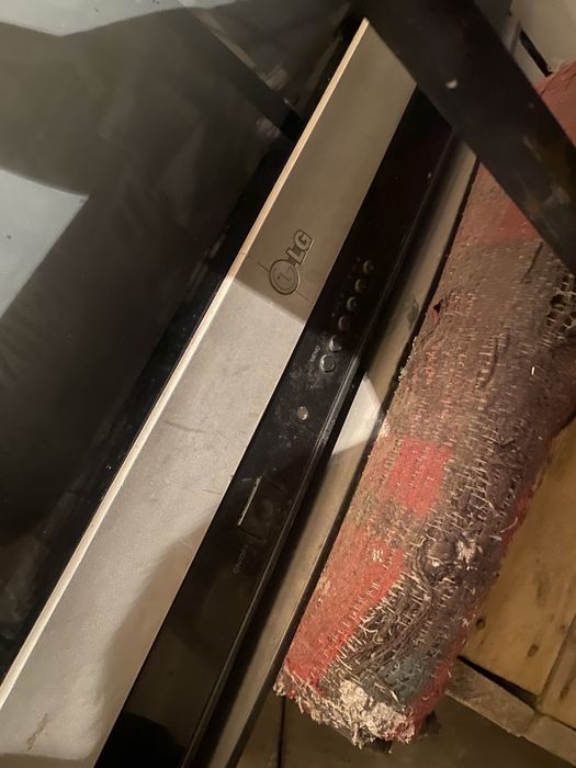 Телевизор продам включается но антен нету