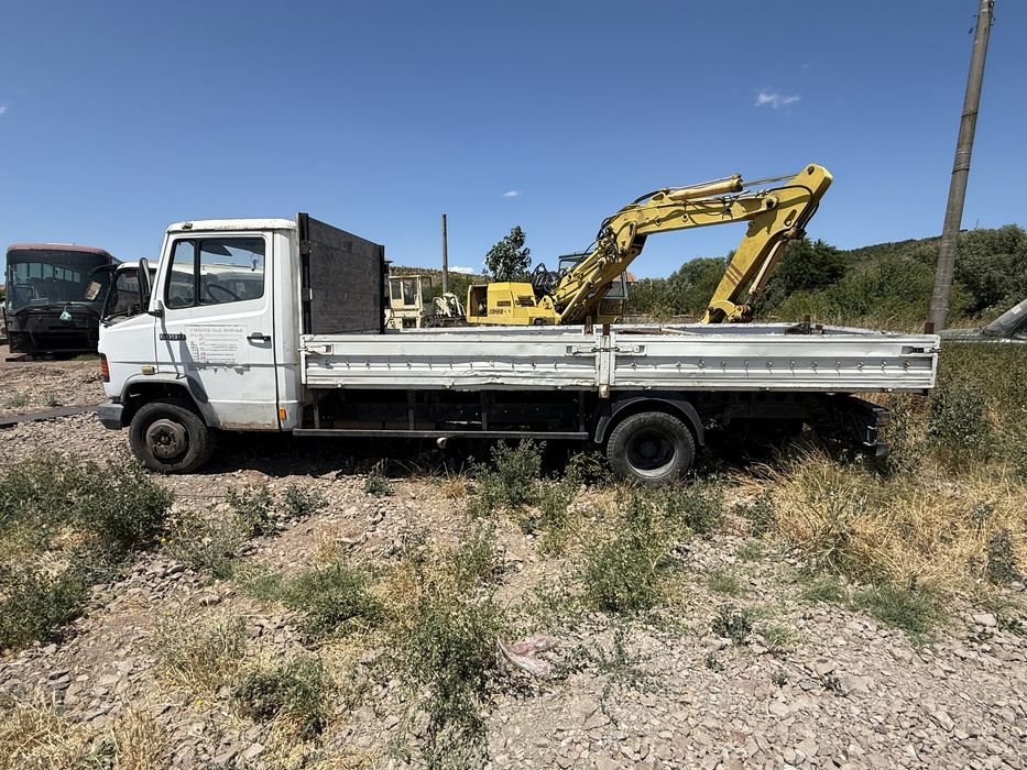 Мерцедес 609 на части