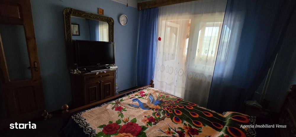 Apartament 3 camere la strada Calea Nationala