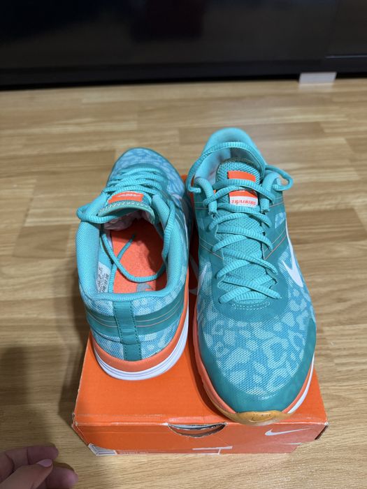 Adidasi Nike, in stare foarte buna