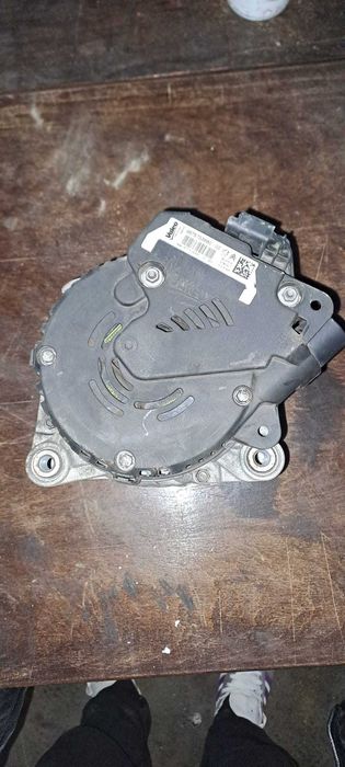 Alternator 1.6 HDI 180 A cu start - stop compatibil cu Peugeot 508 ,C5