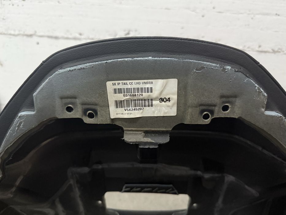 Арматурно табло оригинално за Volvo XC90 2 (2015 - 2019)