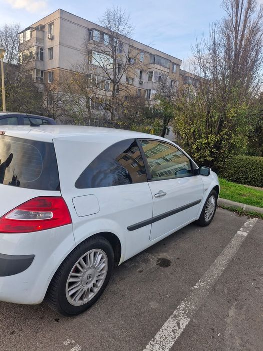 Vând Renault Megan 2