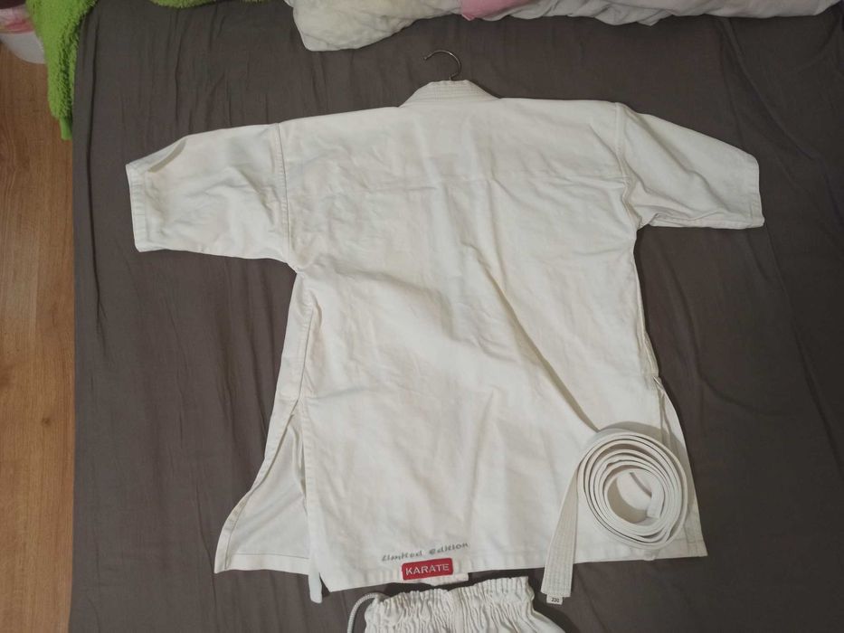 Детско Кимоно за карате Shinkyokushin (7 до 9 годишни)