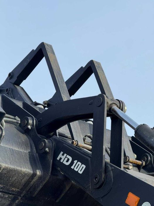 Экскаватор-погрузчик Rigor HD100