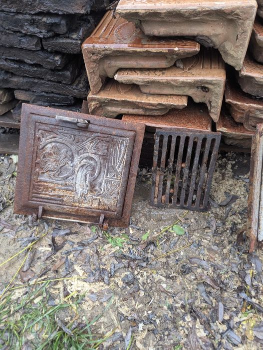 Uși soba și grătar focar.