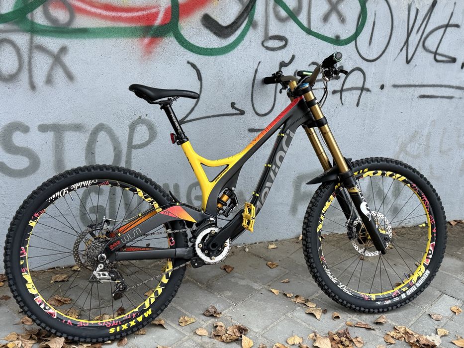 Bicicleta Downhill Devinci Wilson Fox 40 Kashima