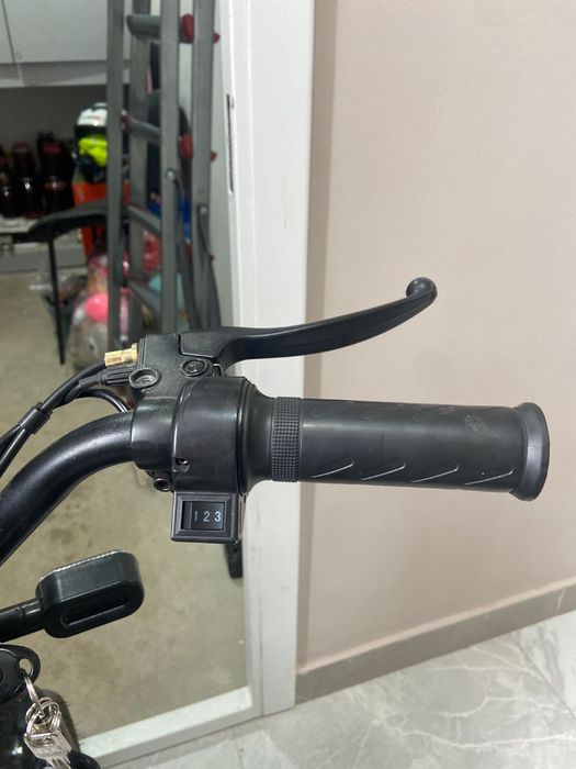 Элоктроскутер.