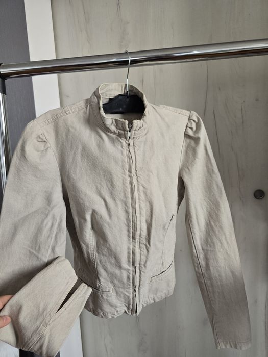 Дамско стилно яке на Bershka