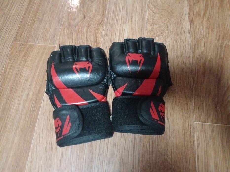 Перчатки для мма