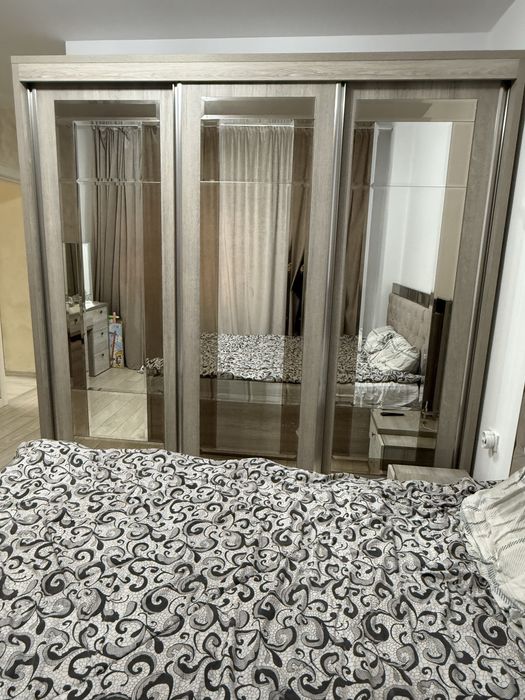 Inchiriez ap 3 camere 2 bai bucatarie balcon inchis destul de spatios