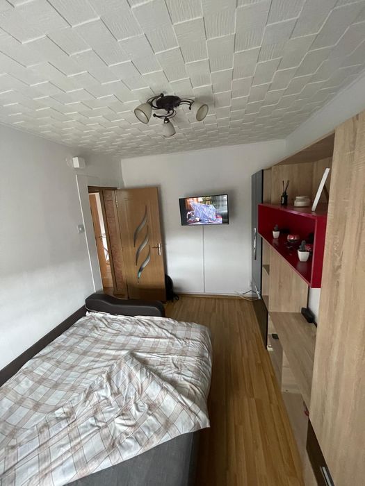 Vând apartament 3 camere