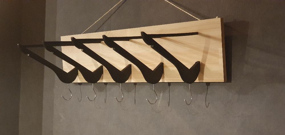 Закачалка за антре уникат