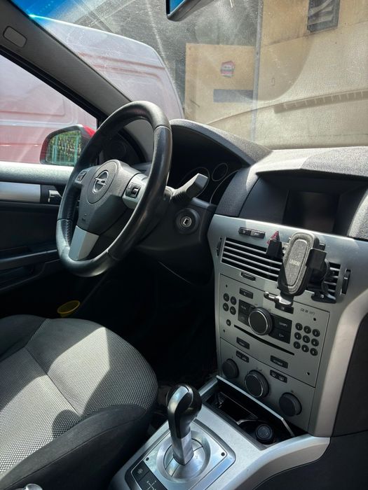 Opel Astra 2011г.